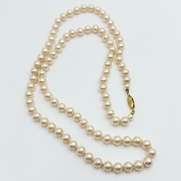 Vintage Signed Japan Faux Pearl Necklace with Gold Plated Fish Hoop Clasp - Picture 1 of 11